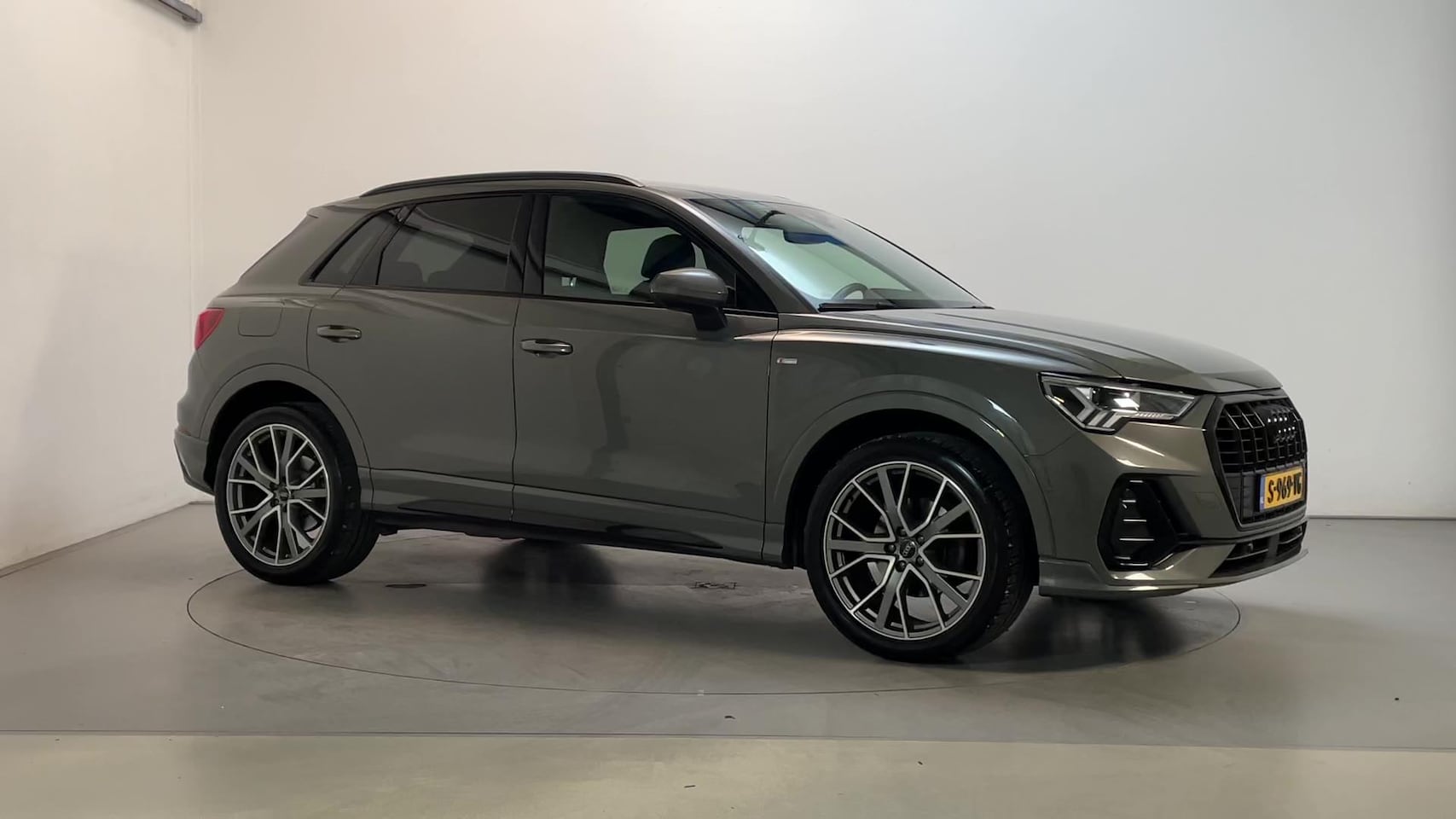 Audi Q3 - 35 TFSI S Line Pro Line Sport Virtual Cockpit LED Navigatie Parkeersensoren DAB+ - AutoWereld.nl