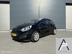 Kia Rio - 1.2 CVVT ComfortLine airco zwart hatchback