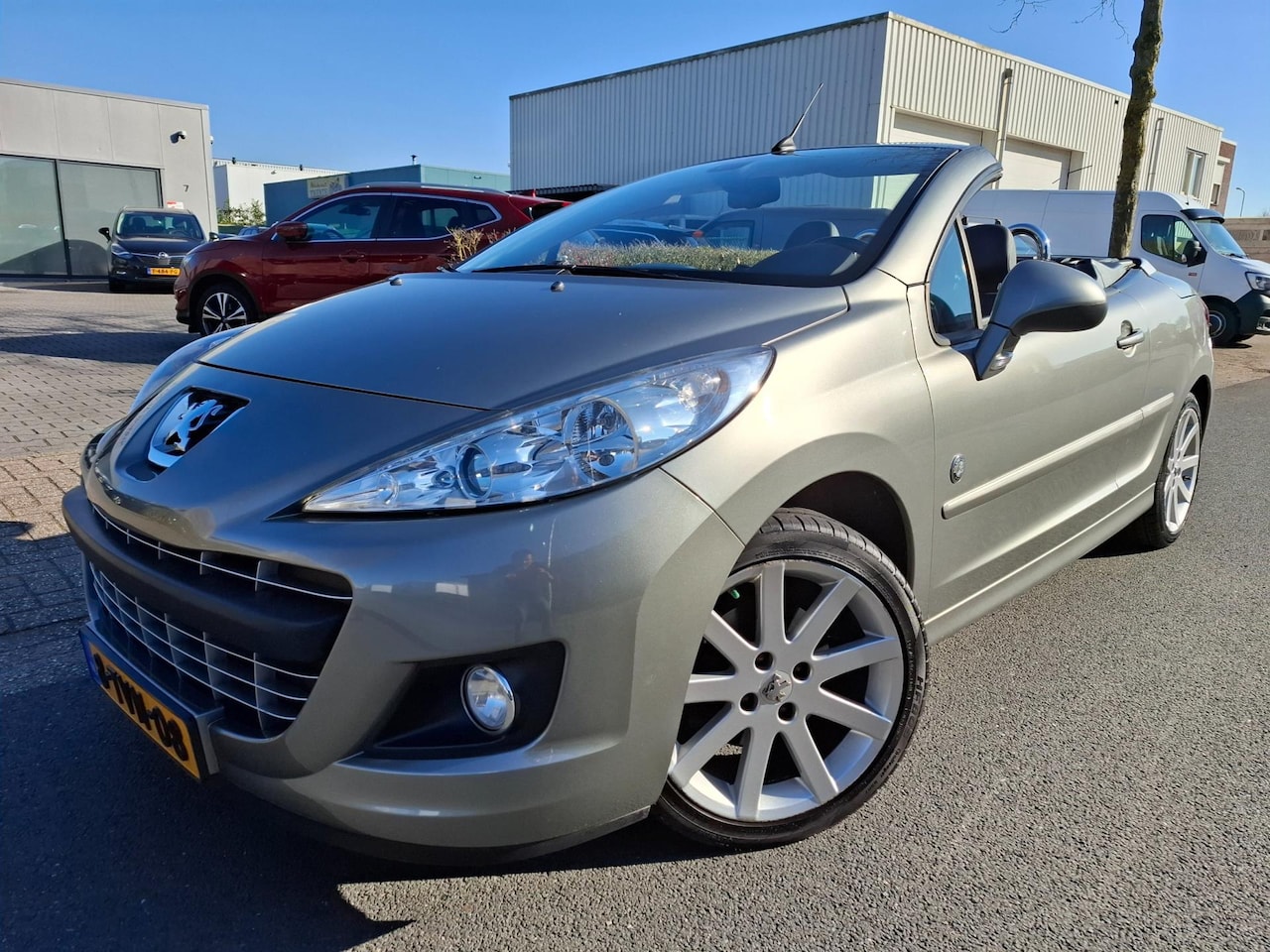 Peugeot 207 CC - 1.6 VTi CLIMA/18INCH/LEDER! - AutoWereld.nl