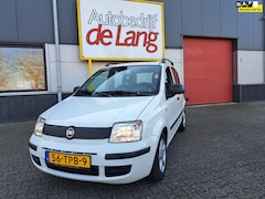 Fiat Panda - 1.2 Active trekhaak lm velgen weinig km.bijzonder mooi