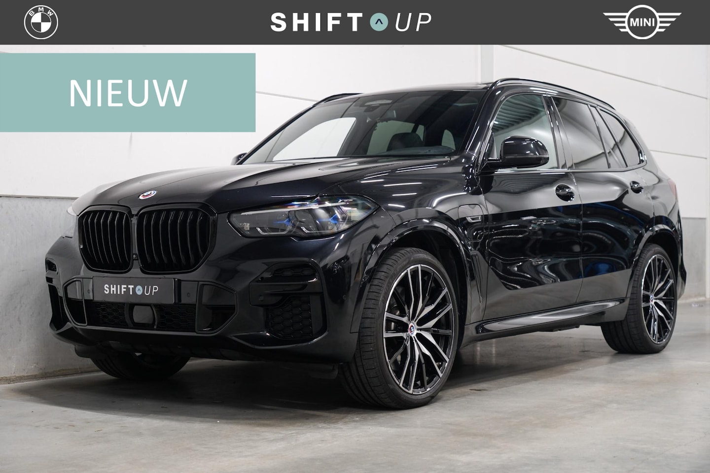 BMW X5 - xDrive45e M-Sport | Skylounge | Massage | Stoelventilatie - AutoWereld.nl