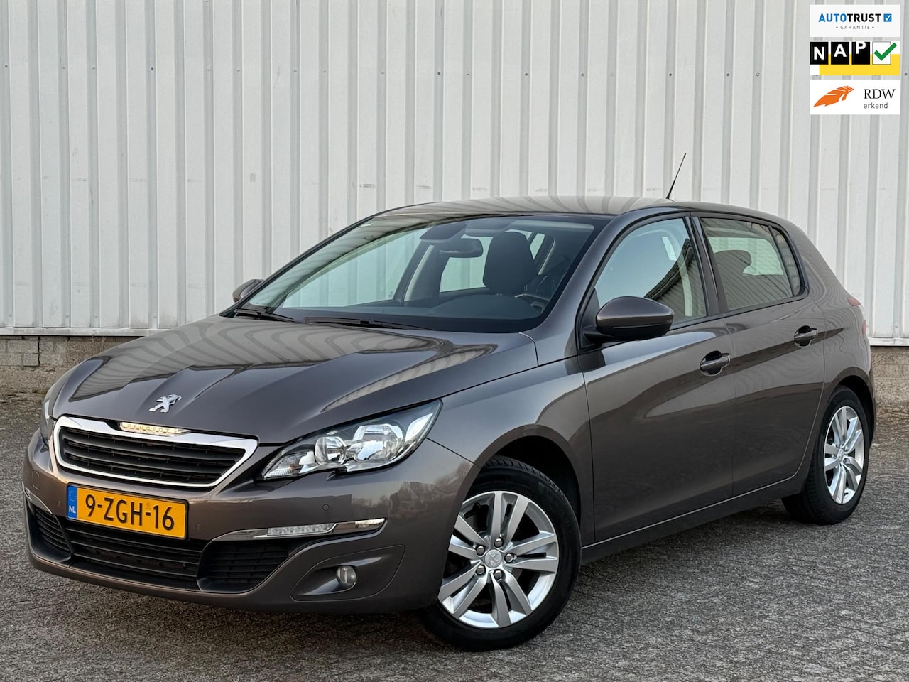 Peugeot 308 - 1.2 PureTech Active 2e Eigenaar,Trekhaak,Airco,Navigatie,PDC,CruiseControl,N.A.P!Apk tot 0 - AutoWereld.nl