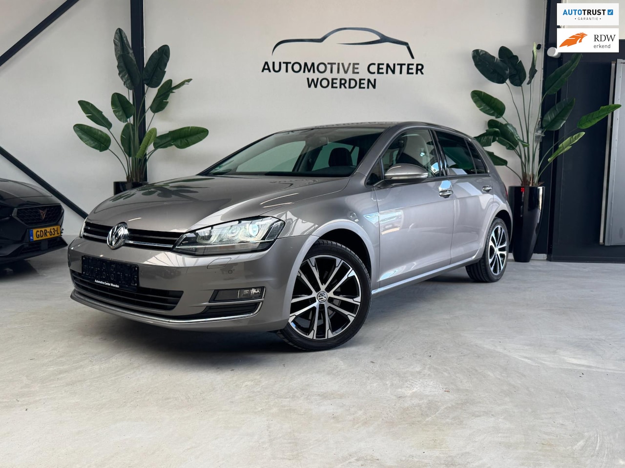 Volkswagen Golf - 1.4 TSI Highline BI-XENON ''17 CLIMA - AutoWereld.nl