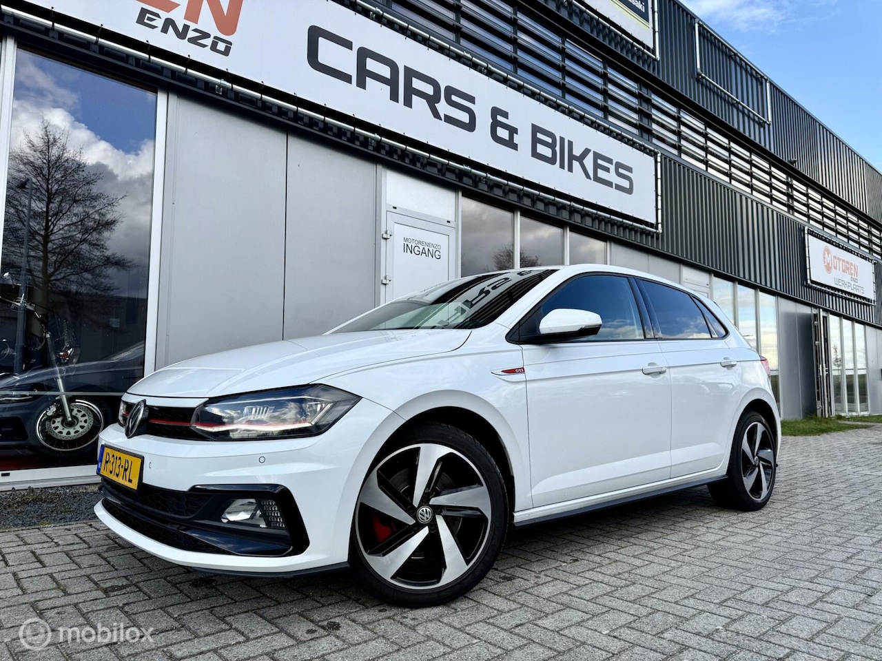 Volkswagen Polo - 2.0 TSI GTI VIRTUAL DASH DSG 284 PK full opt - AutoWereld.nl