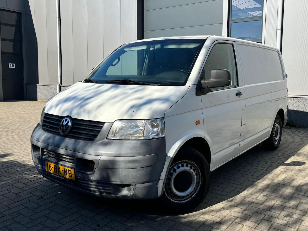 Volkswagen Transporter - 1.9 TDI 300 Airco/ Trekhaak - AutoWereld.nl