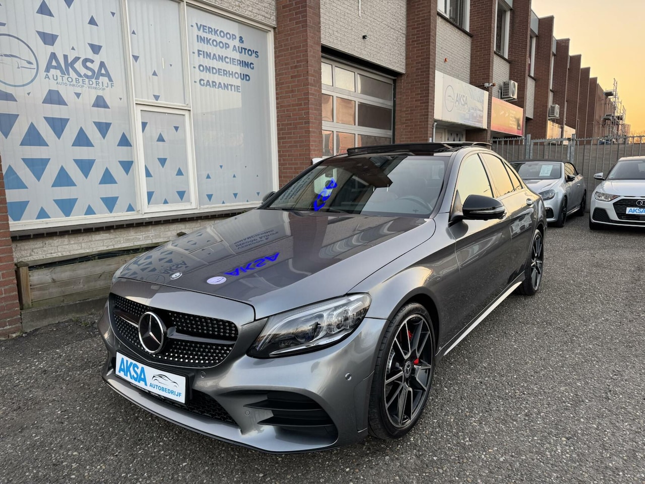 Mercedes-Benz C-klasse - 300 Premium Plus Pack Pano/360/Burmester/Memory/DigitaleCockpit/Leder/Garantie - AutoWereld.nl