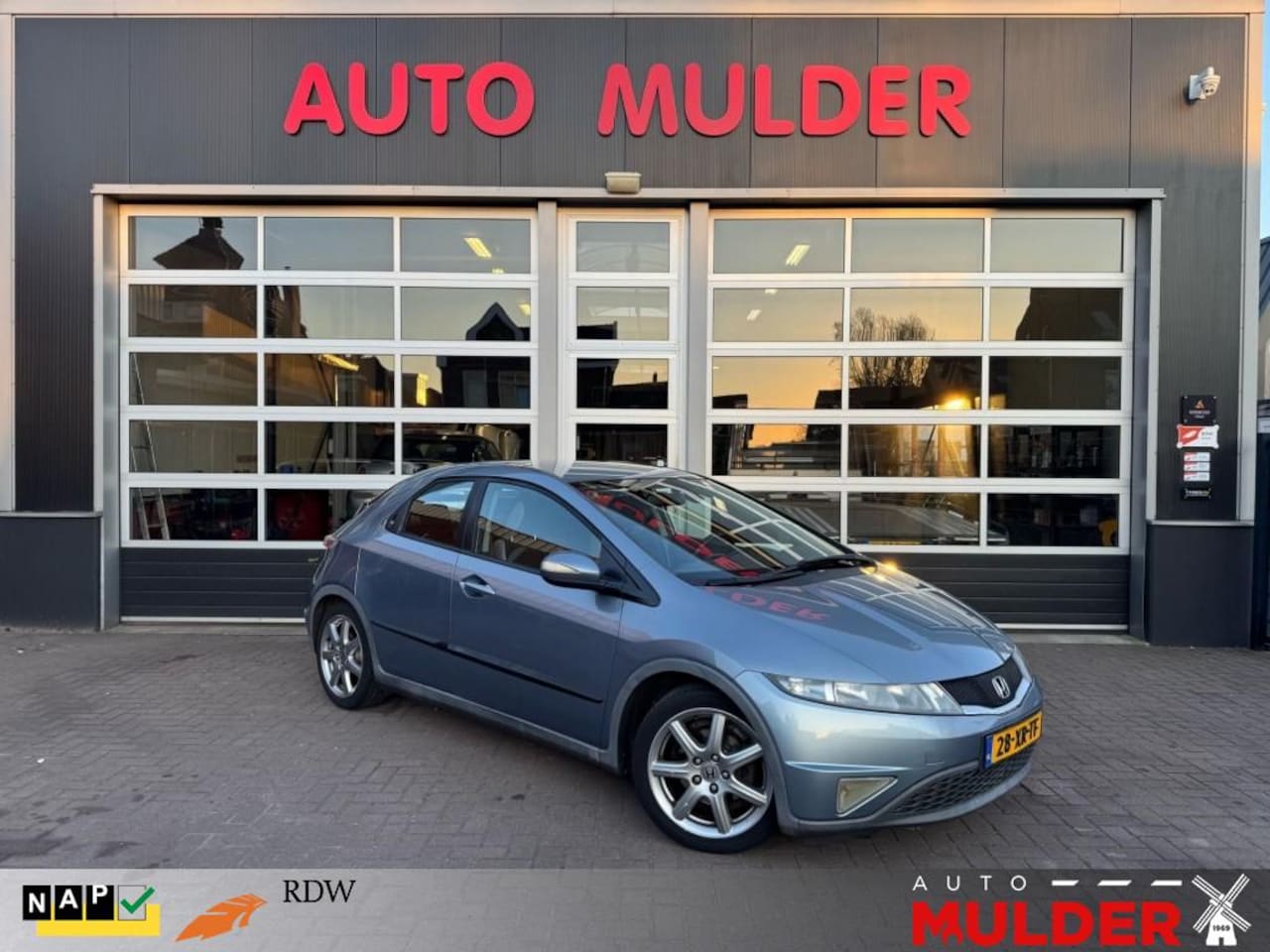 Honda Civic - 1.8I-VTEC SPORT / AIRCO / TREKHAAK / CRUISECONTROL / RIJKLAAR! - AutoWereld.nl