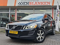 Volvo XC60 - 2.0 D4 Summum 163pk BJ.2013 / Navigatie / Leder / Xenon / Stoelverwarming / 18"Lmv