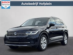 Volkswagen Tiguan - 1.5 TSI Elegance | Automaat | ACC | Carplay | Navi | Parkeersensor voor/achter | Winter-Pa