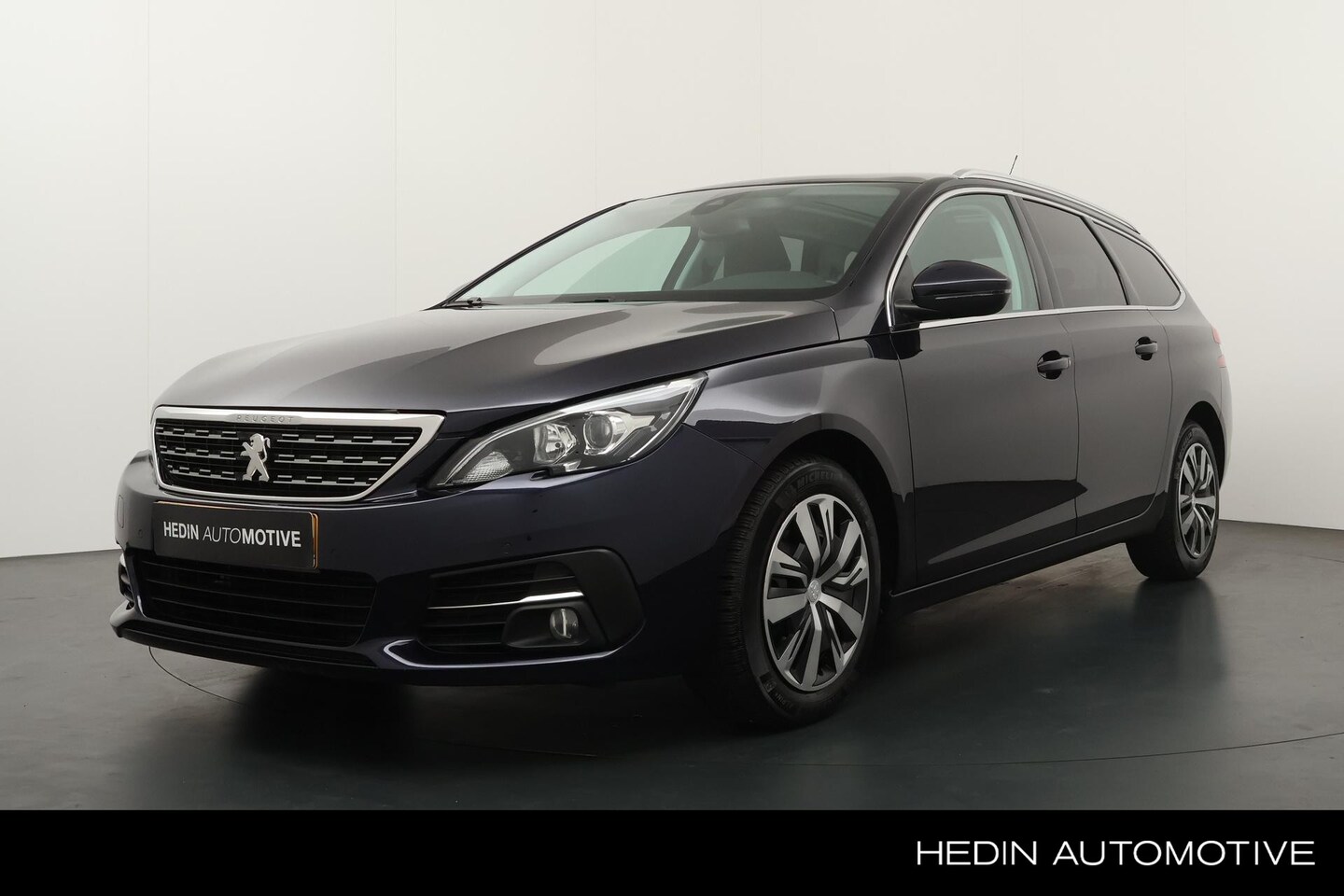 Peugeot 308 SW - 1.2 Blue Lease Premium Trekhaak | Panoramadak | Camera | Apple Carplay/Android Auto | Clim - AutoWereld.nl