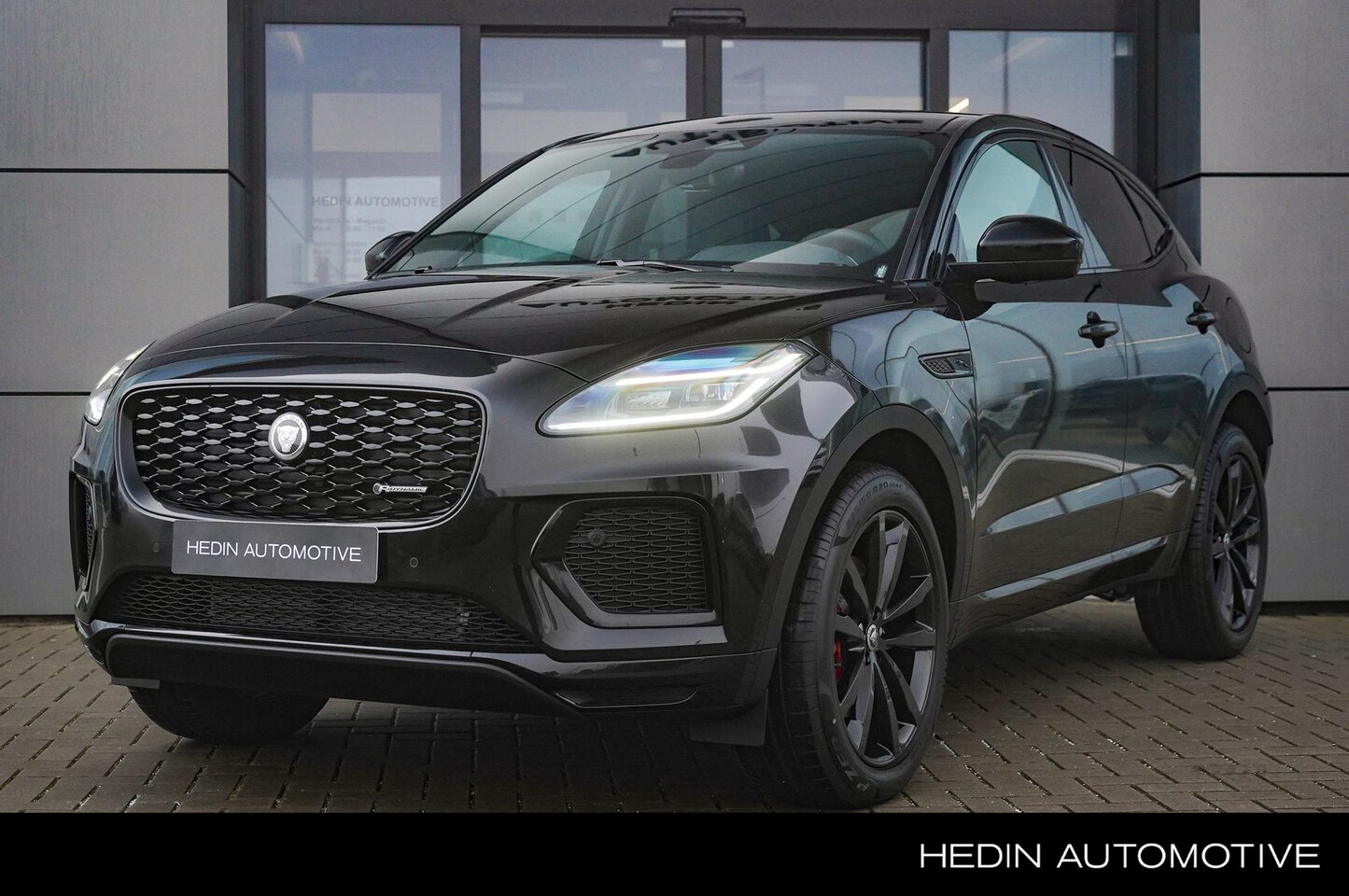 Jaguar E-Pace - 1.5 P270e AWD R-Dynamic SE | 20" Gloss Black | Panoramadak | 5 jaar garantie - AutoWereld.nl