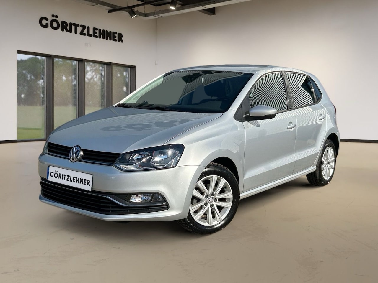 Volkswagen Polo - 1.2 TSI Comfortline | Afn. Trekhaak | Cruise | Airco | 15" | incl. winterset | Bluetooth - AutoWereld.nl