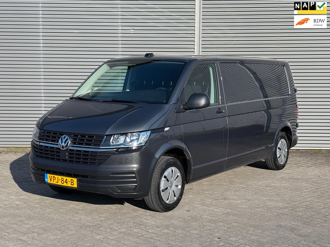 Volkswagen Transporter - 2.0 TDI L2H1 Airco/ Cruise/ Carplay/ PDC/ 3zits/ - AutoWereld.nl