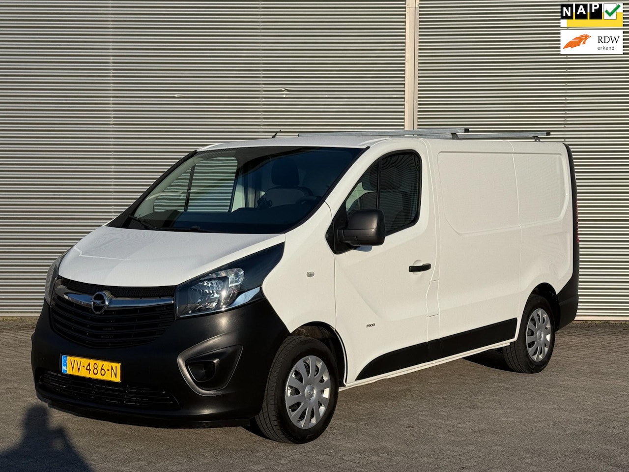 Opel Vivaro - 1.6 CDTI L1H1 Airco/ Cruise/ Trekhaak/ Bluetooth/ - AutoWereld.nl