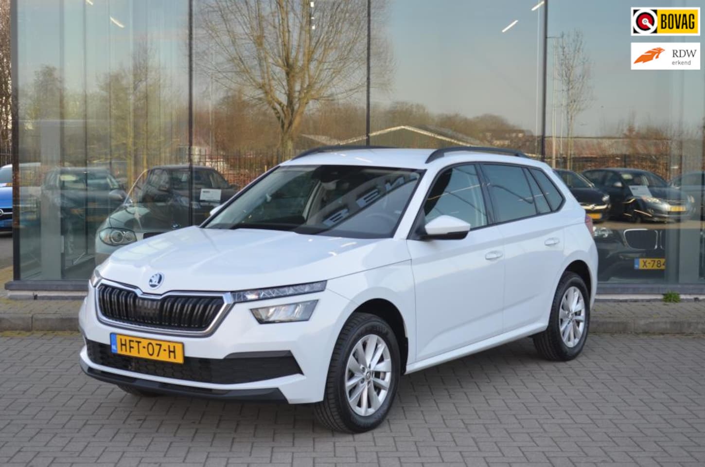 Skoda Kamiq - 1.0 TSI Tour de France | Automaat | Apple CarPlay | Adaptive Cruise Control | LED | Achter - AutoWereld.nl