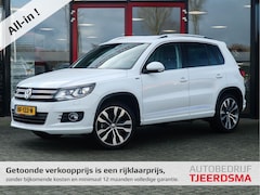 Volkswagen Tiguan - 1.4 TSI R-Line Edition Navi/Xenon/Trekhaak/Carplay/Stoelverw/Clima/LED