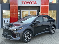 Toyota bZ4X - 71 kWh VOORRAADVOORDEEL DIRECT LEVERBAAR WARMTEPOMP 3-FASE LADEN 150 kW 18' LM-VELGEN KEYL