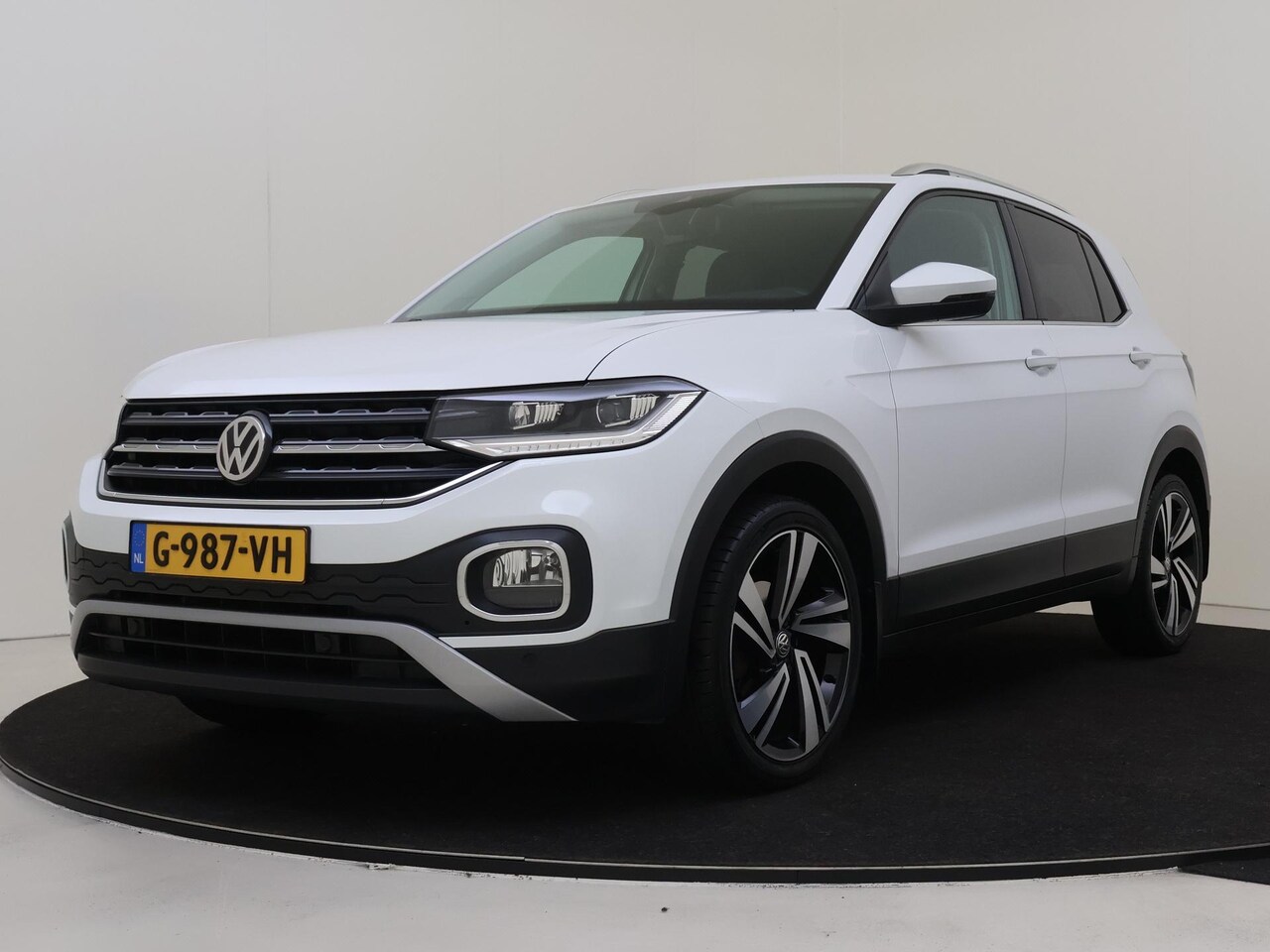 Volkswagen T-Cross - 1.0 TSI Style | Trekhaak | Stoelverwarming | Dodehoek detectie | LED verlichting | Navigat - AutoWereld.nl