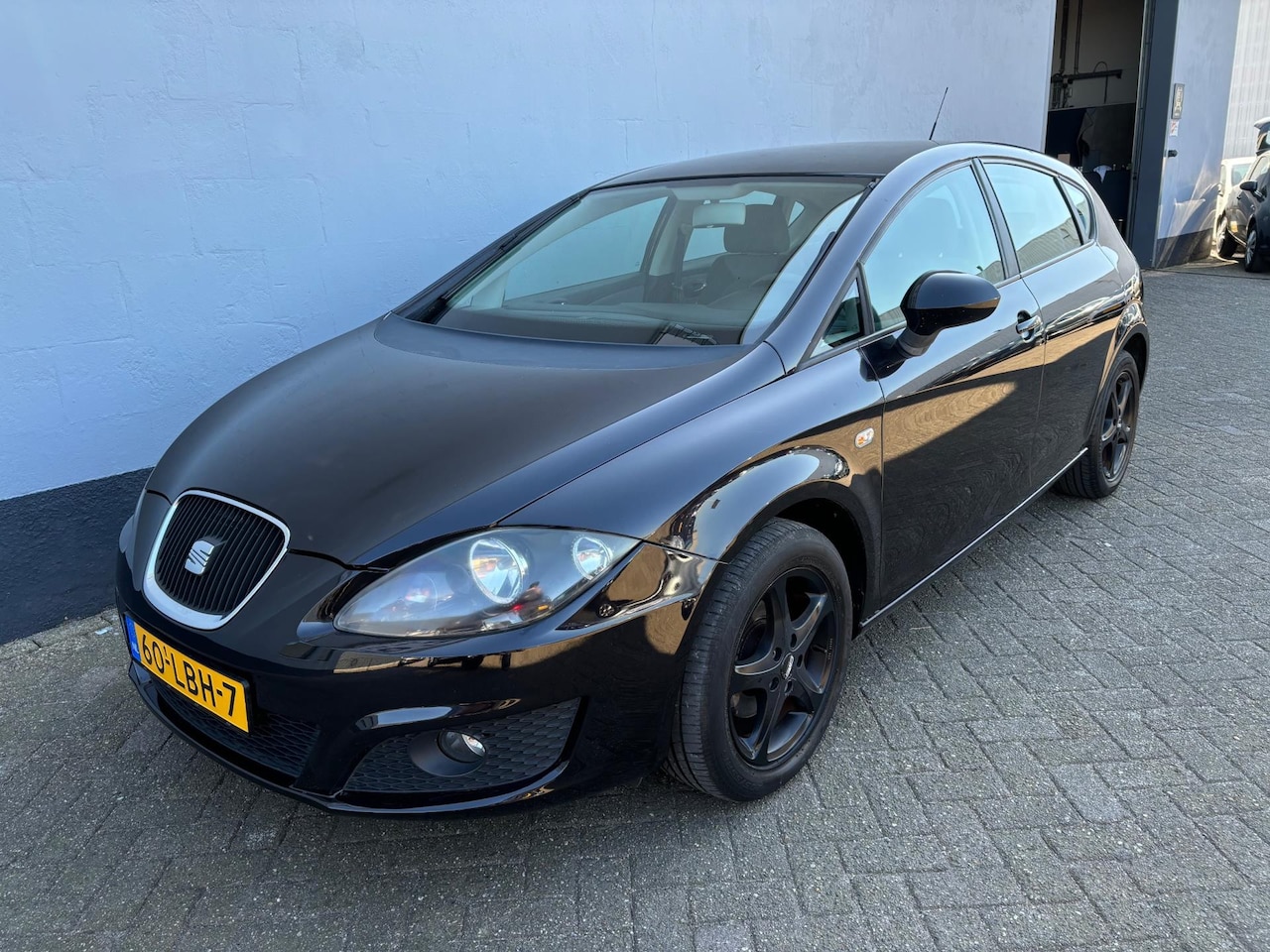 Seat Leon - 1.6 Hattrick - Airco - LMV - AutoWereld.nl