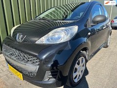 Peugeot 107 - 1.0-12V XR