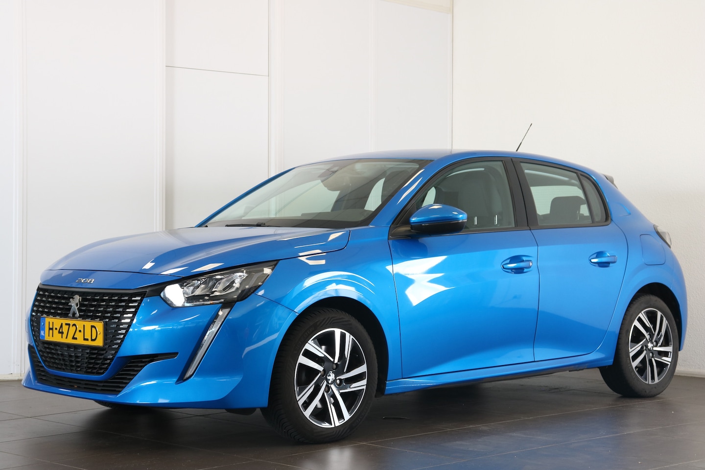 Peugeot 208 - 1.2 PureTech Allure 100pk | Camera | Navi | Climate control | Cruise control | Led Koplamp - AutoWereld.nl