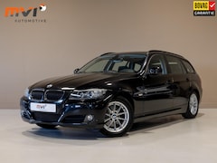 BMW 3-serie Touring - 318i High Executive / 143pk / Panorama dak / Trekhaak / Stoelverwarming /