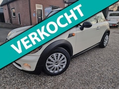 MINI One - 1.4 Anniversary airco 6 bak boekjes nw banden etc