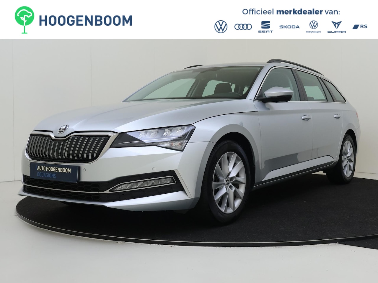 Skoda Superb Combi - 1.4 TSI iV Business Edition | Stoelverwarming | Adaptieve demping | Navigatie | Parkeersen - AutoWereld.nl