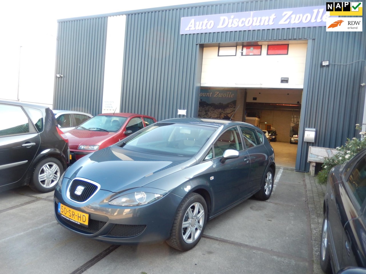 Seat Leon - 1.6 Reference APK TOT 12-04-2024 AIRCO - AutoWereld.nl