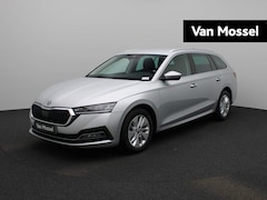 Skoda Octavia Combi - 2.0 TDI Greentech Style Business 150 PK | Automaat | Navigatie | Climate Control | Apple C