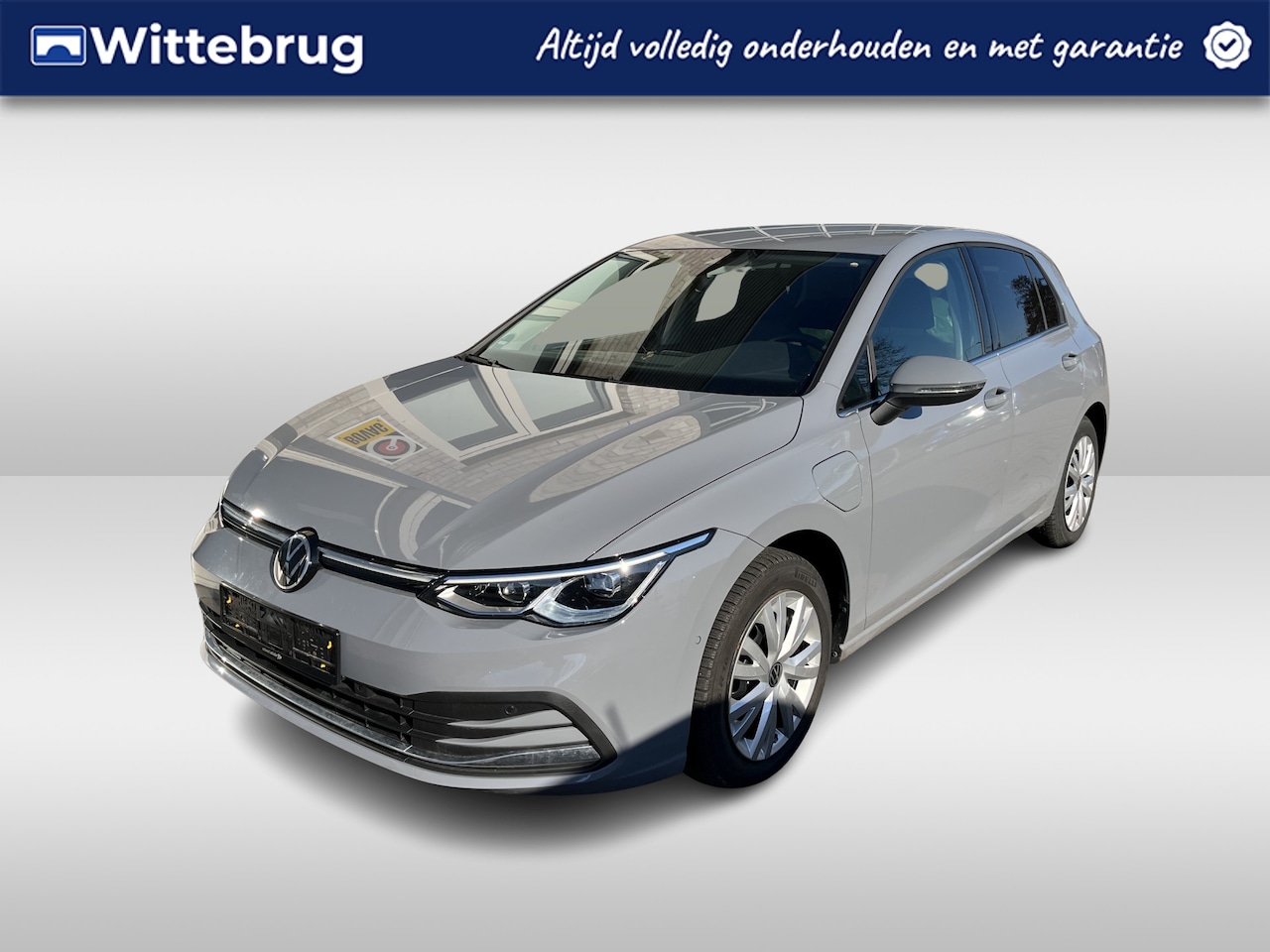 Volkswagen Golf - 1.4 eHybrid Style / AUTOMAAT/ CAMERA/ PARK. SENSOREN/ MEMORY SEATS/ STOEL-STUURVERWARM./ E - AutoWereld.nl