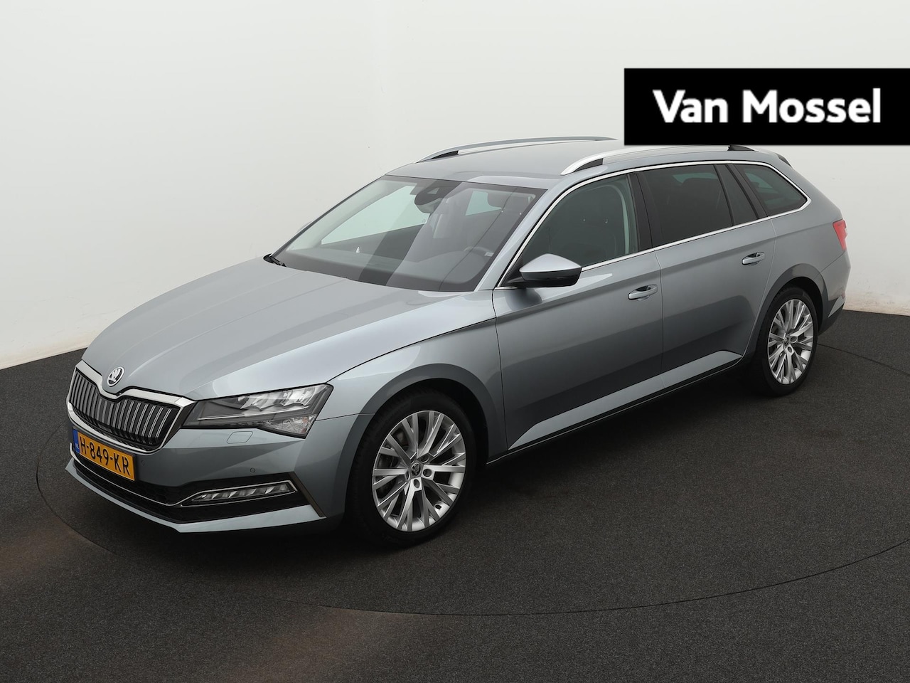 Skoda Superb Combi - 1.4 TSI iV Business Edition | STOELVERWARMING | ACHTERUITRIJCAMERA | DIGITAAL DASHBOARD | - AutoWereld.nl