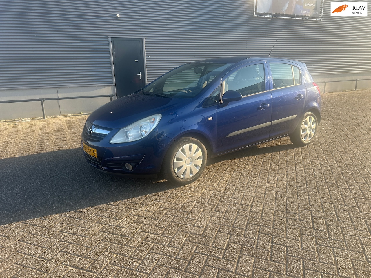 Opel Corsa - 1.4-16V Enjoy. Nieuwe APK- 5 deurs-Radio/CD speler-Airco-Elektrische ramen voor - AutoWereld.nl