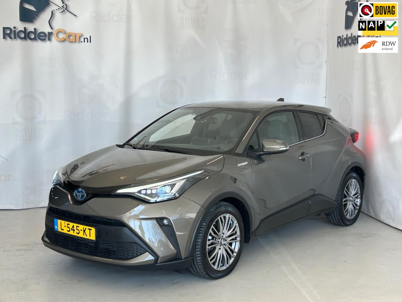 Toyota C-HR - 2.0 Hybrid Executive|GARANTIE|NAP|1E EIG|LEDER|CAMERA|ELEK STOELEN - AutoWereld.nl