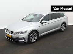 Volkswagen Passat Variant - 1.4 TSI PHEV GTE Business | Automaat | Trekhaak | Stoel en Stuurwielverwarming | Keyless |