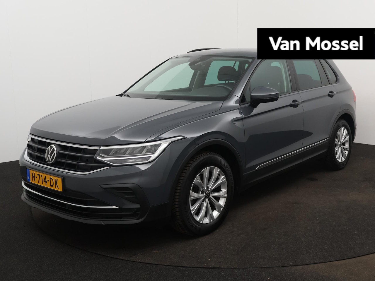 Volkswagen Tiguan - 1.5 TSI Life 150 PK | Automaat | Navigatie | Parkeersensoren | Adaptive Cruise Control | C - AutoWereld.nl