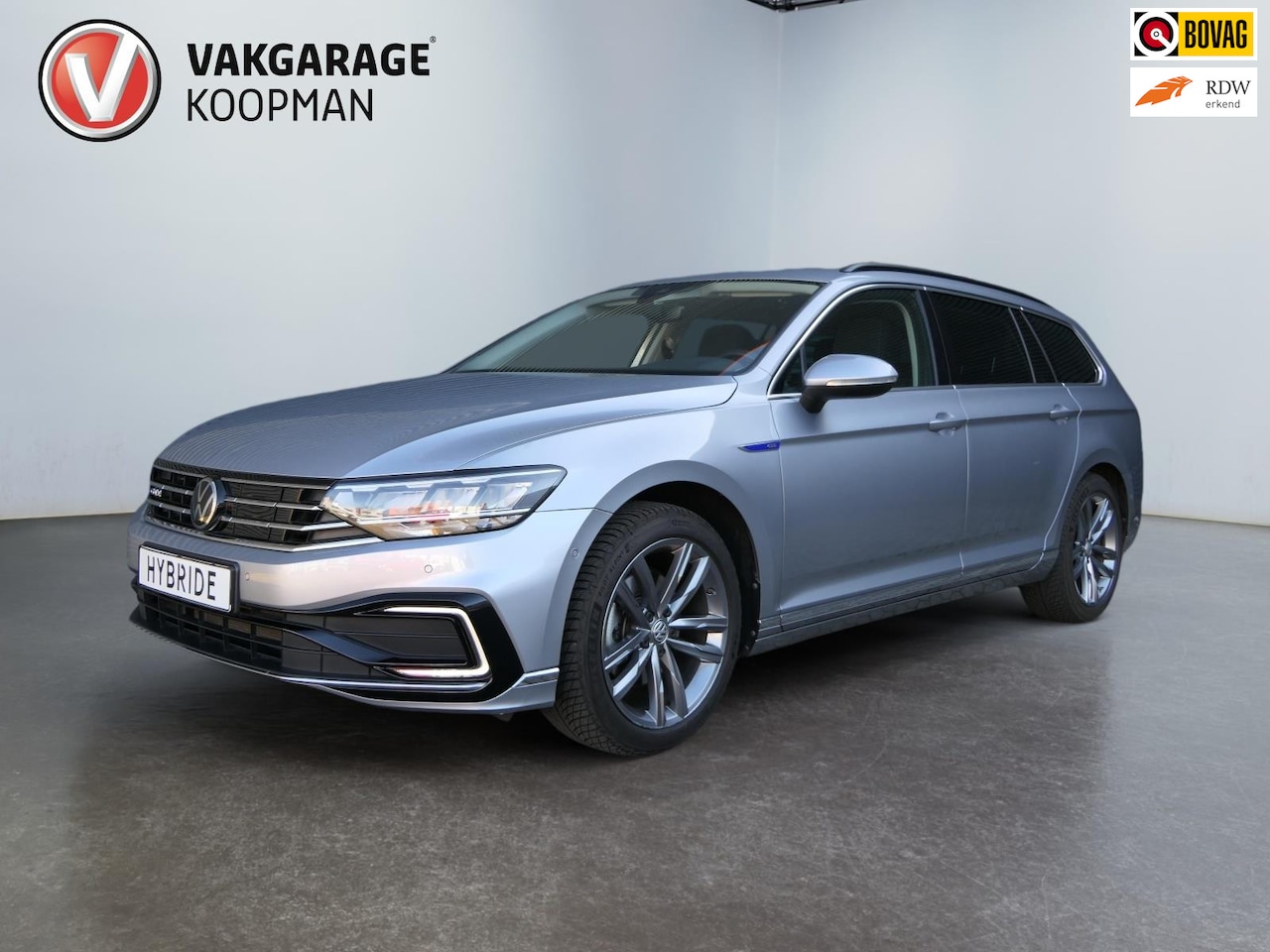 Volkswagen Passat Variant - 1.4 TSI PHEV GTE Business Lane/Camera/Trekhaak/Standkachel. - AutoWereld.nl