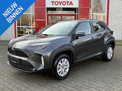 Toyota Yaris Cross - 1.5 HYBRID DYNAMIC NAVI HEAD-UP STOEL/STUURVERW. APPLE/ANDROID EL-ACHTERKLEP KEYLESS