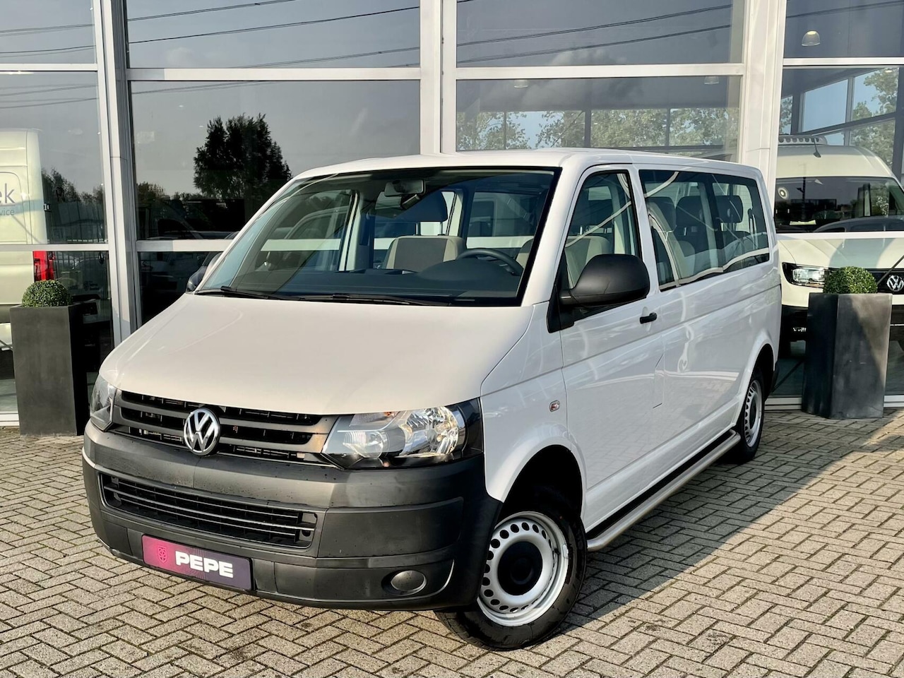 Volkswagen Transporter - T5 2.0 TDI L2H1 Trendline Baseline - AutoWereld.nl