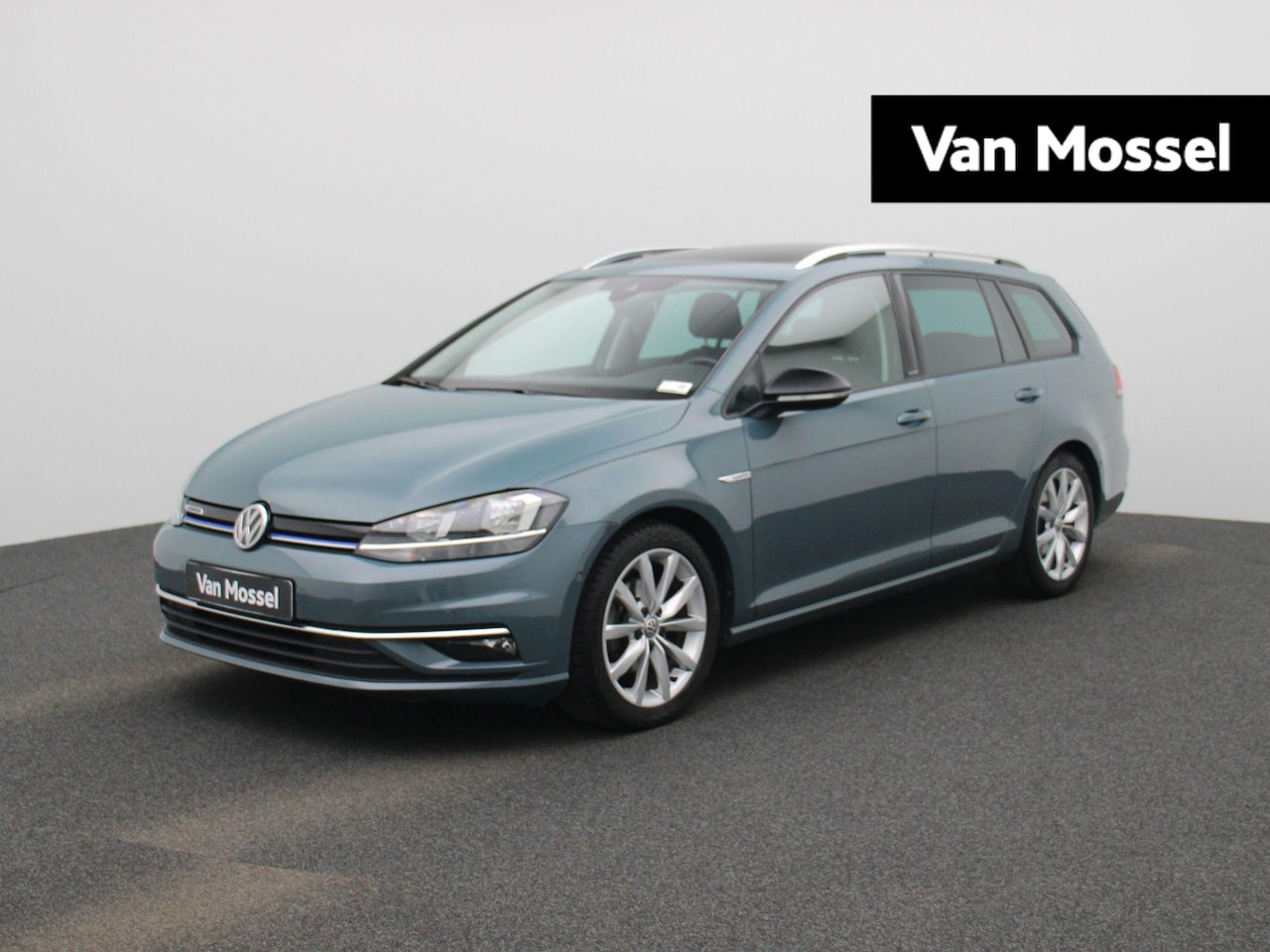 Volkswagen Golf Variant - 1.5 TSi BlueMotion IQ.Drive | Panoramadak | Virtual Cockpit | Camera | Carplay | Keyless | - AutoWereld.nl