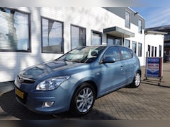 Hyundai i30 - 1.6I STYLE Clima Automaat