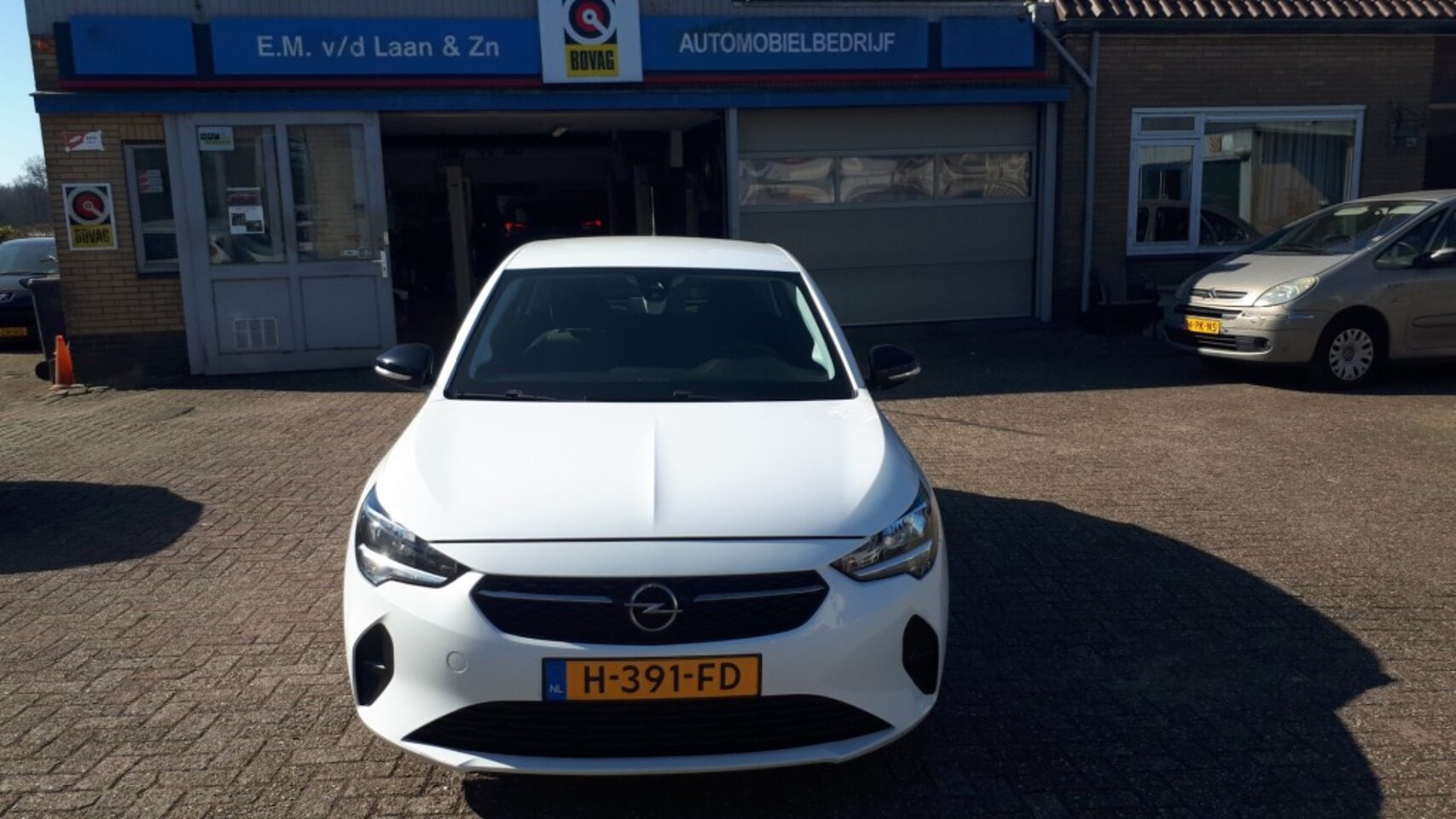 Opel Corsa - 1.2 Edition RADIO/AIRCO/NAVI/CRUISE/ELEC.SPIEGELS+RAMEN VOOR