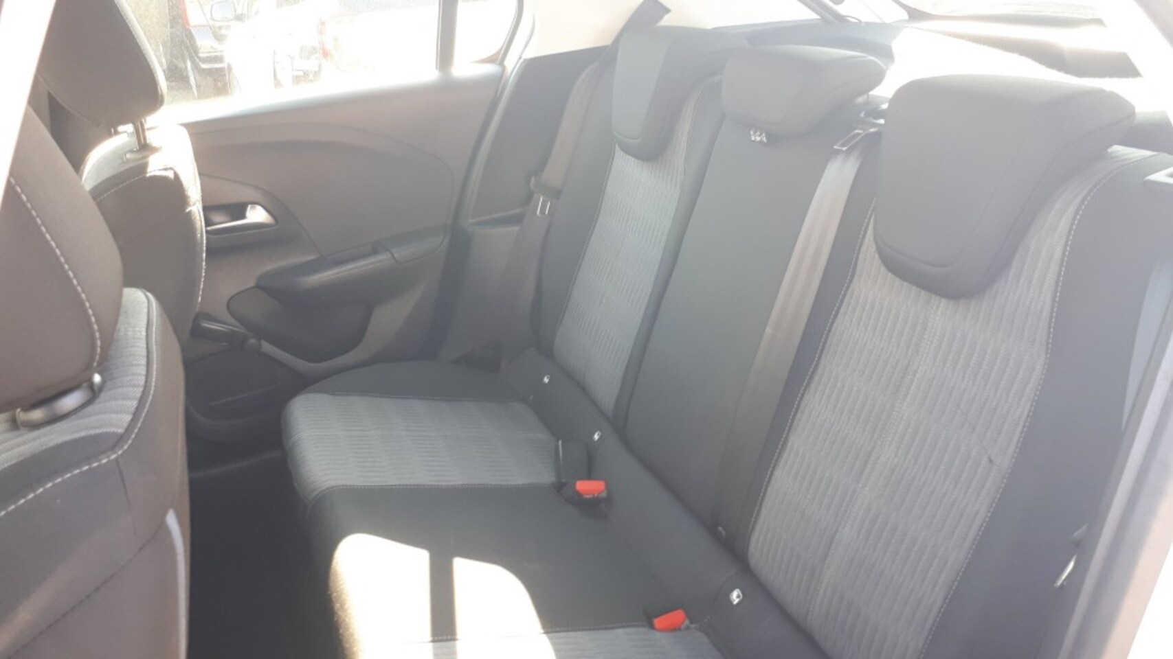 Opel Corsa - 1.2 Edition RADIO/AIRCO/NAVI/CRUISE/ELEC.SPIEGELS+RAMEN VOOR