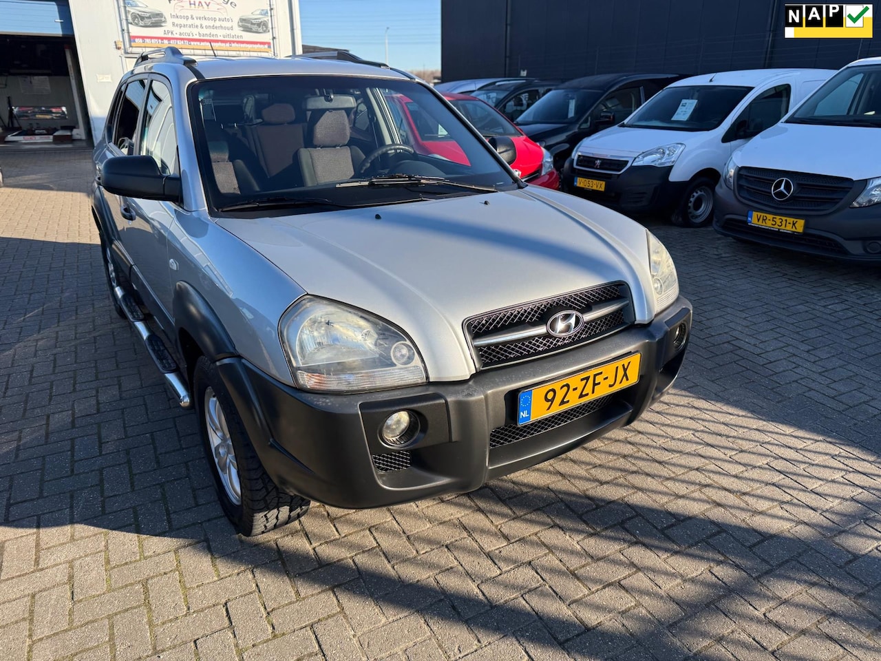 Hyundai Tucson - 2.0i Active Joy 2.0i Active Joy - AutoWereld.nl