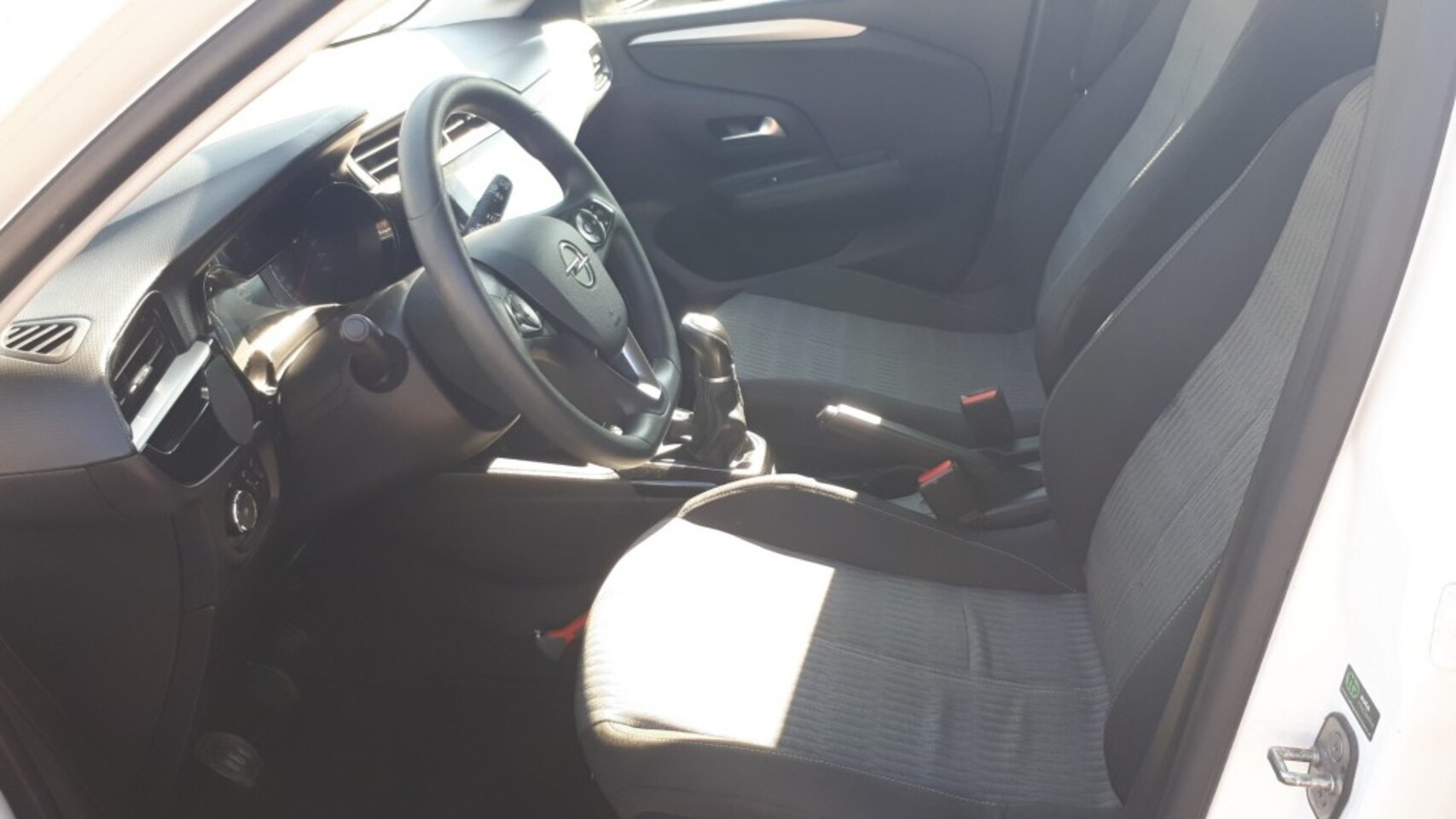 Opel Corsa - 1.2 Edition RADIO/AIRCO/NAVI/CRUISE/ELEC.SPIEGELS+RAMEN VOOR