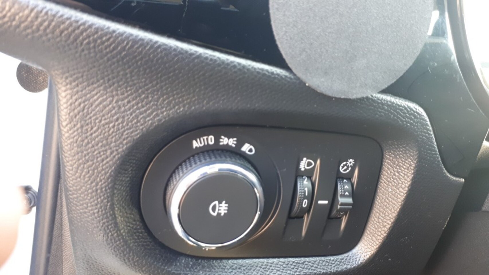 Opel Corsa - 1.2 Edition RADIO/AIRCO/NAVI/CRUISE/ELEC.SPIEGELS+RAMEN VOOR