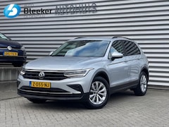 Volkswagen Tiguan - 1.5 TSI Automaat Airco Adapt cruise Carplay Winterpakket Pdc