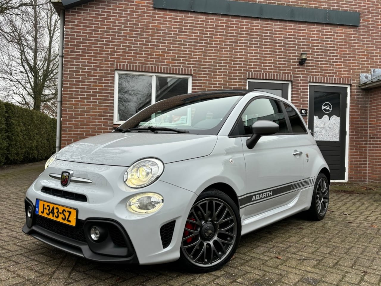 Abarth 500 - 595C Cabrio Krijtgrijs! - AutoWereld.nl