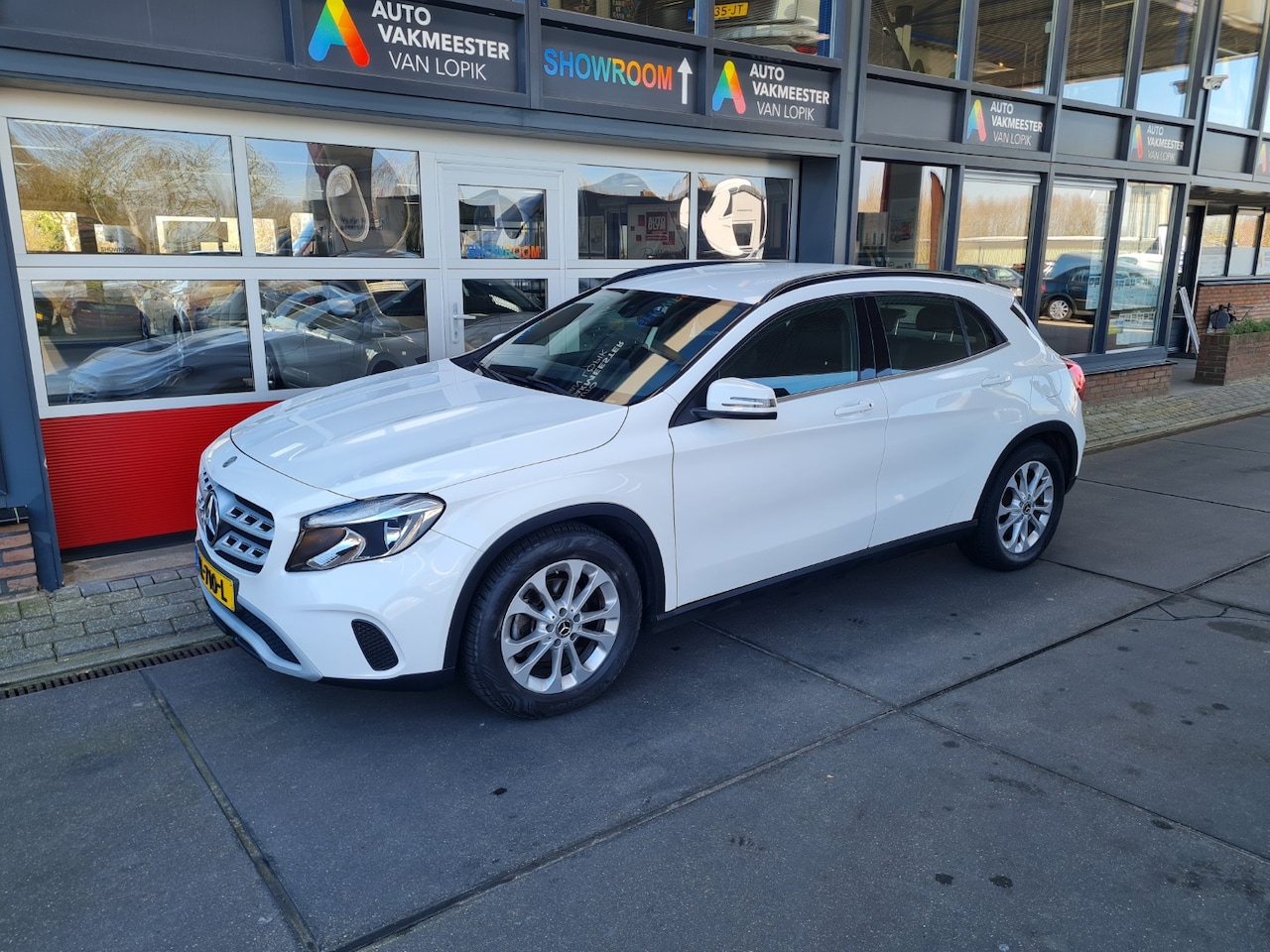 Mercedes-Benz GLA-Klasse - 180 7G-Autom. Business Solution NL auto All-in prijs + 12 mnd garantie! - AutoWereld.nl