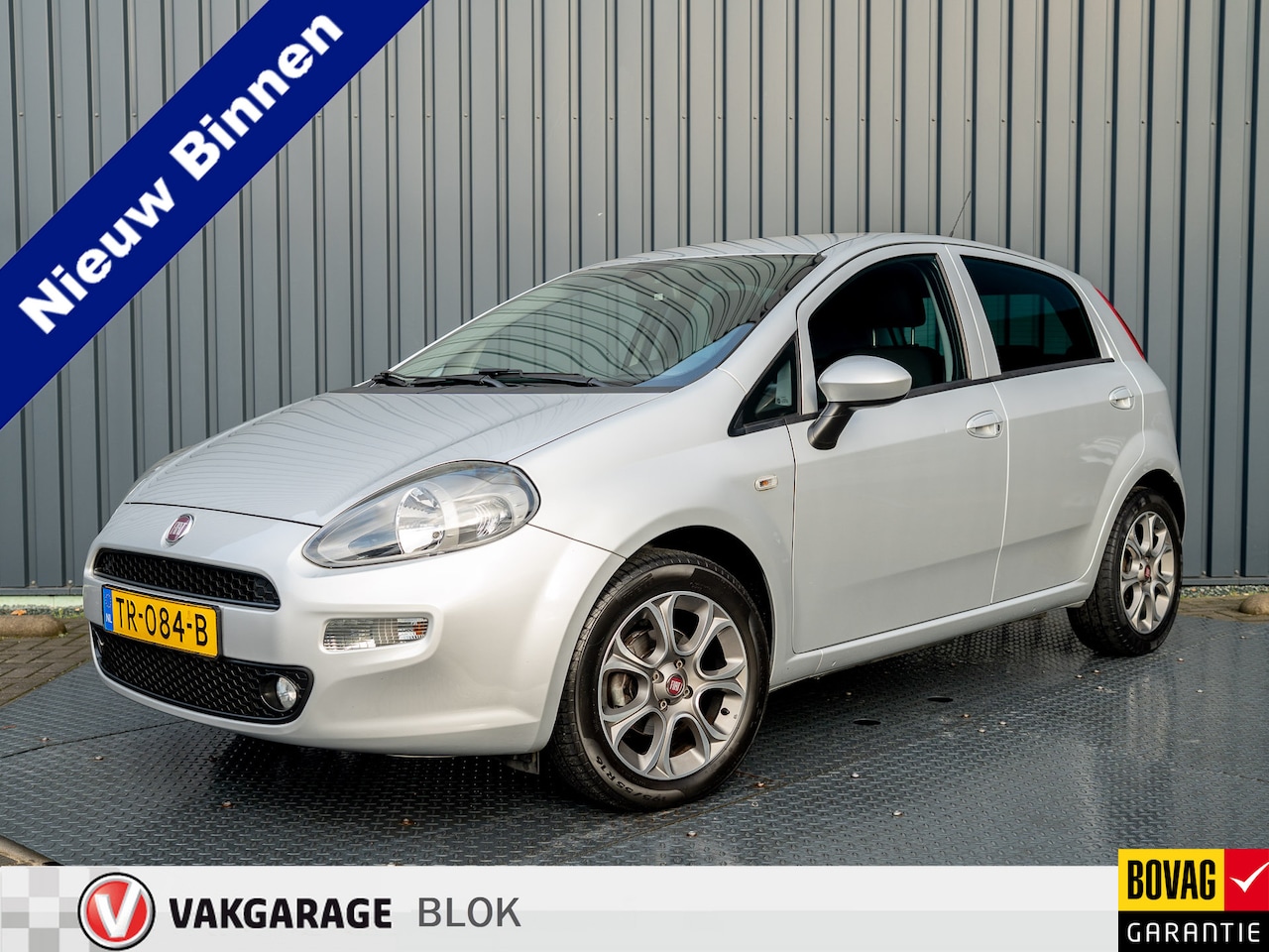 Fiat Punto Evo - 0.9 TwinAir Sempre | Parkeersensoren | Cruisecontrol | Bluetooth Prijs Rijklaar!! - AutoWereld.nl